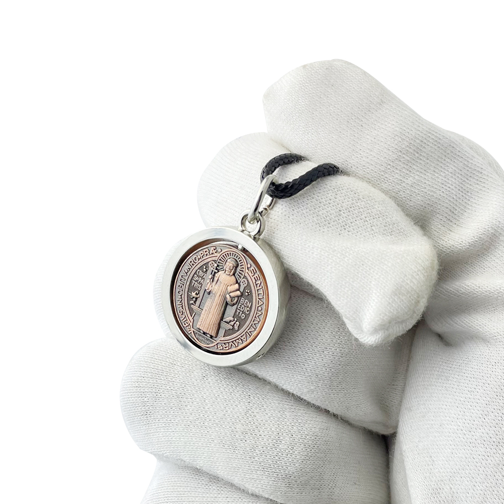 Jewelry & Watches Spółka Z Ograniczoną Odpowiedzialnością Sp Z Oo - สร้อยคอเหรียญนักบุญเบเนดิกต์ใหม่ จี้กางเขนคาทอลิกสำหรับป้องกันภัย สำหรับผู้ชายและผู้หญิง เครื่องประดับทางศาสนา พระเครื่องขับไล่ปีศาจ ของขวัญศักดิ์สิทธิ์